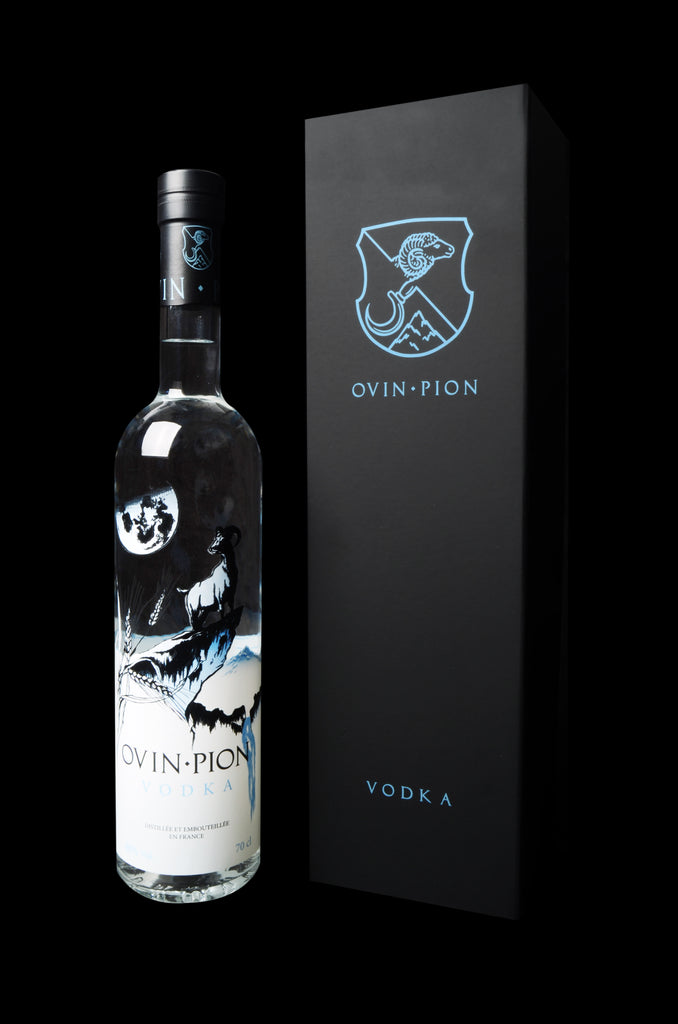 Ovin Pion Vodka (1 x 0.7 l) inkl. Geschenkverpackung